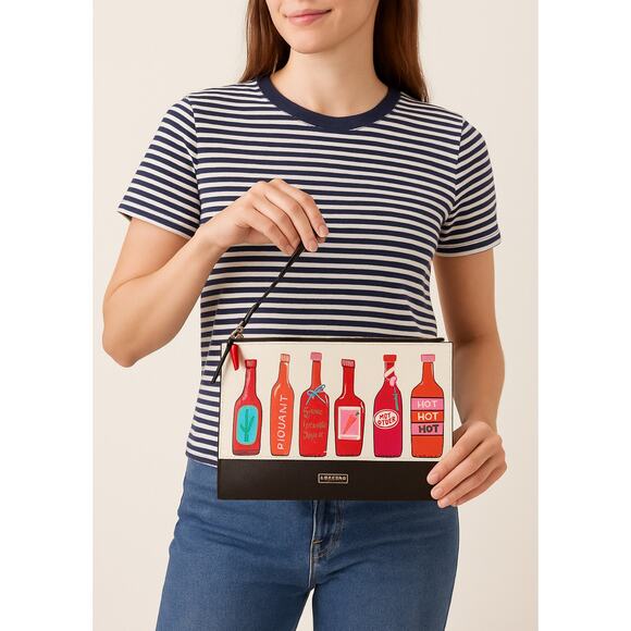 Kate Spade New York “Spice Things Up” Hot Sauce Bottle Wristlet Clutch - Picture 2 of 11